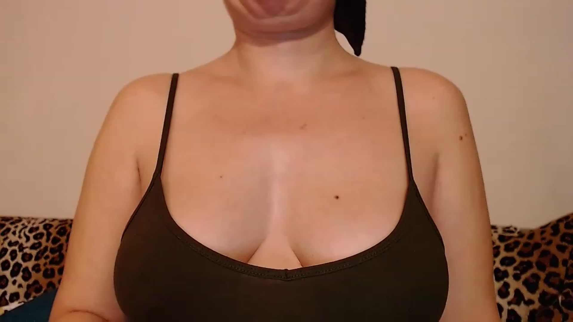 Gallery image thumbnail from Bite_Me__'s myfreecams stream on, 12/18/2022, 20:20 image 13 of 20
