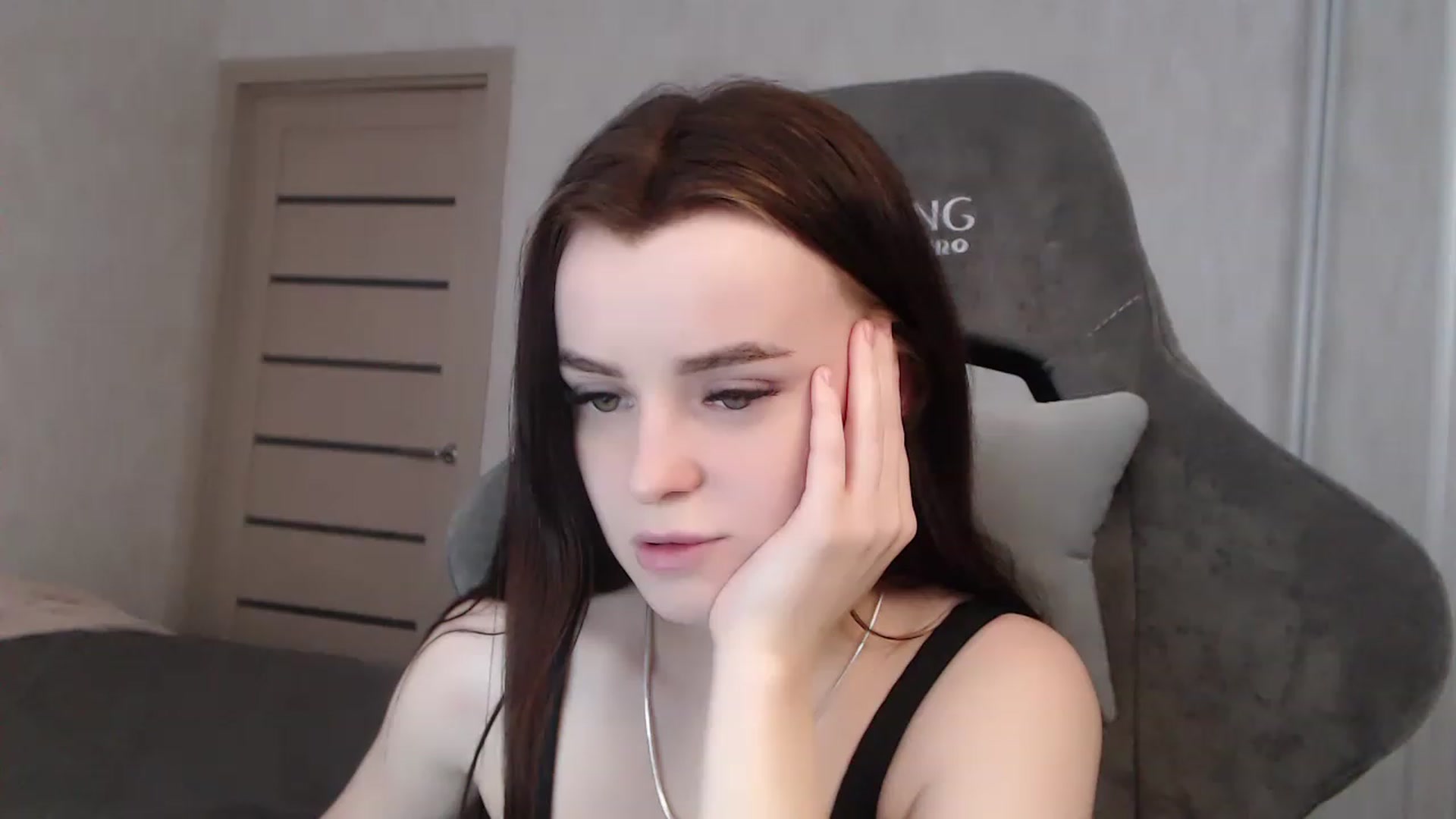 Gallery image thumbnail from BitsyMia's myfreecams stream on, 11/21/2022, 08:15 image 19 of 20