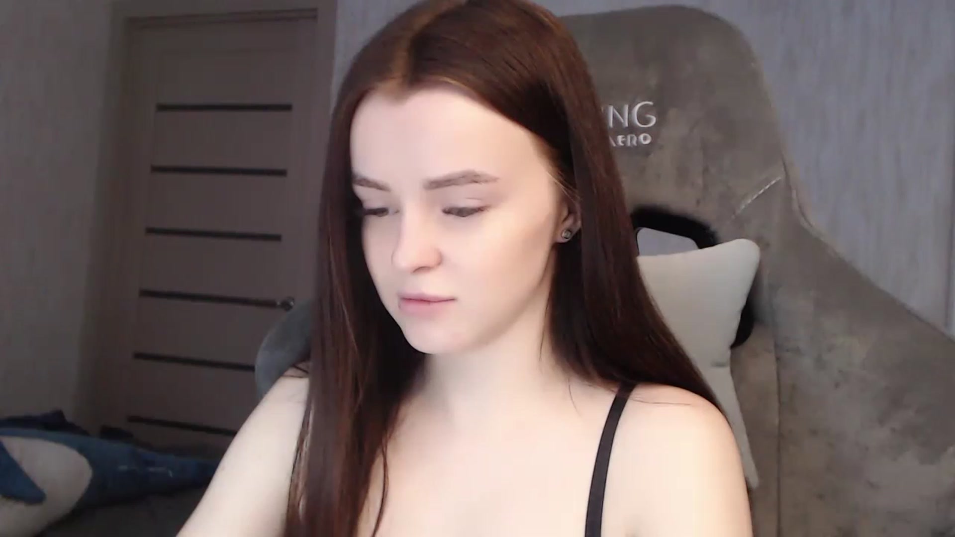 Gallery image thumbnail from BitsyMia's myfreecams stream on, 12/05/2022, 05:18 image 2 of 20