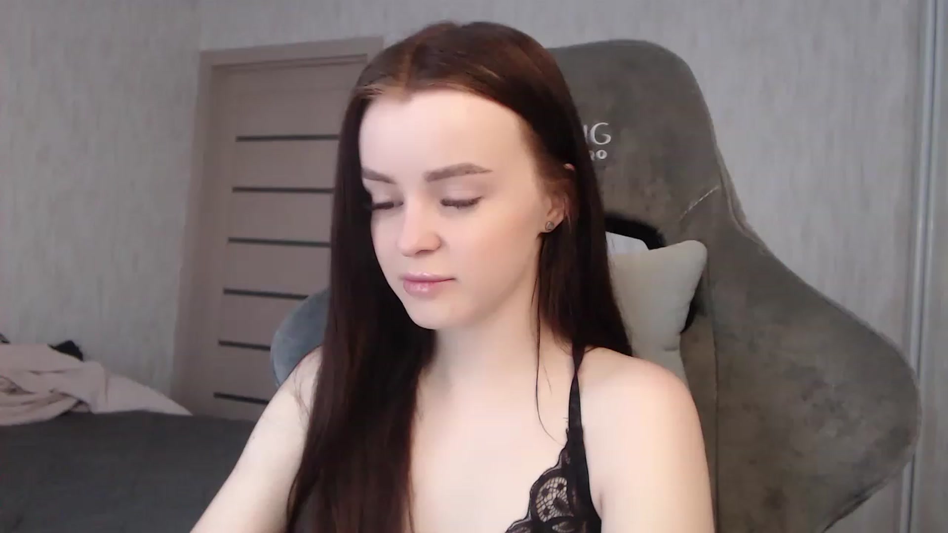 Gallery image thumbnail from BitsyMia's myfreecams stream on, 12/06/2022, 04:39 image 8 of 20