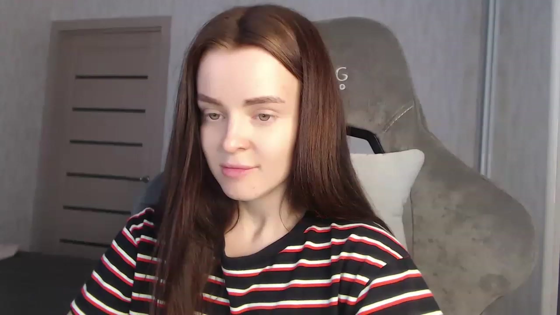 Gallery image thumbnail from BitsyMia's myfreecams stream on, 12/25/2022, 06:20 image 11 of 20
