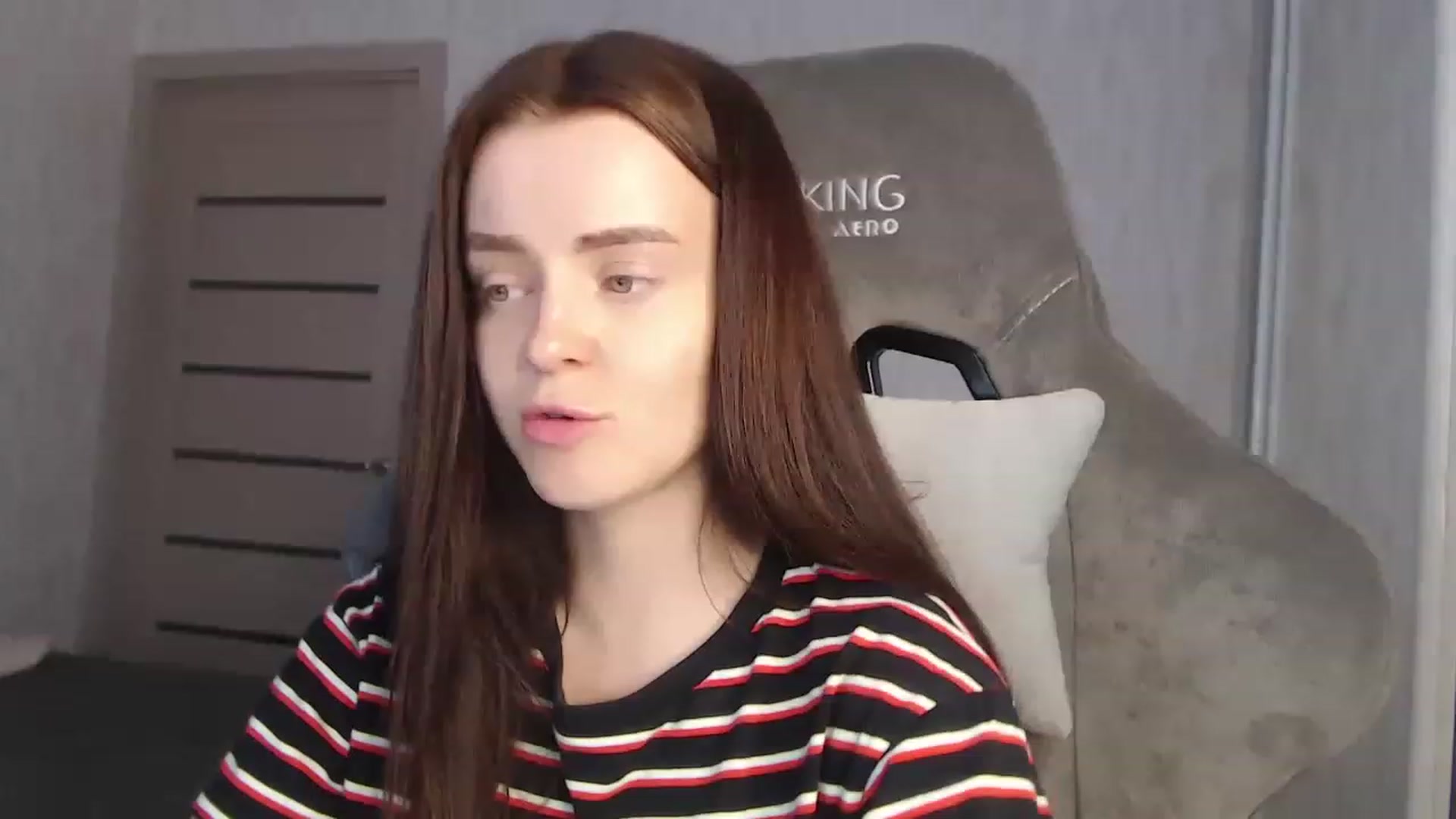 Gallery image thumbnail from BitsyMia's myfreecams stream on, 12/25/2022, 06:20 image 12 of 20