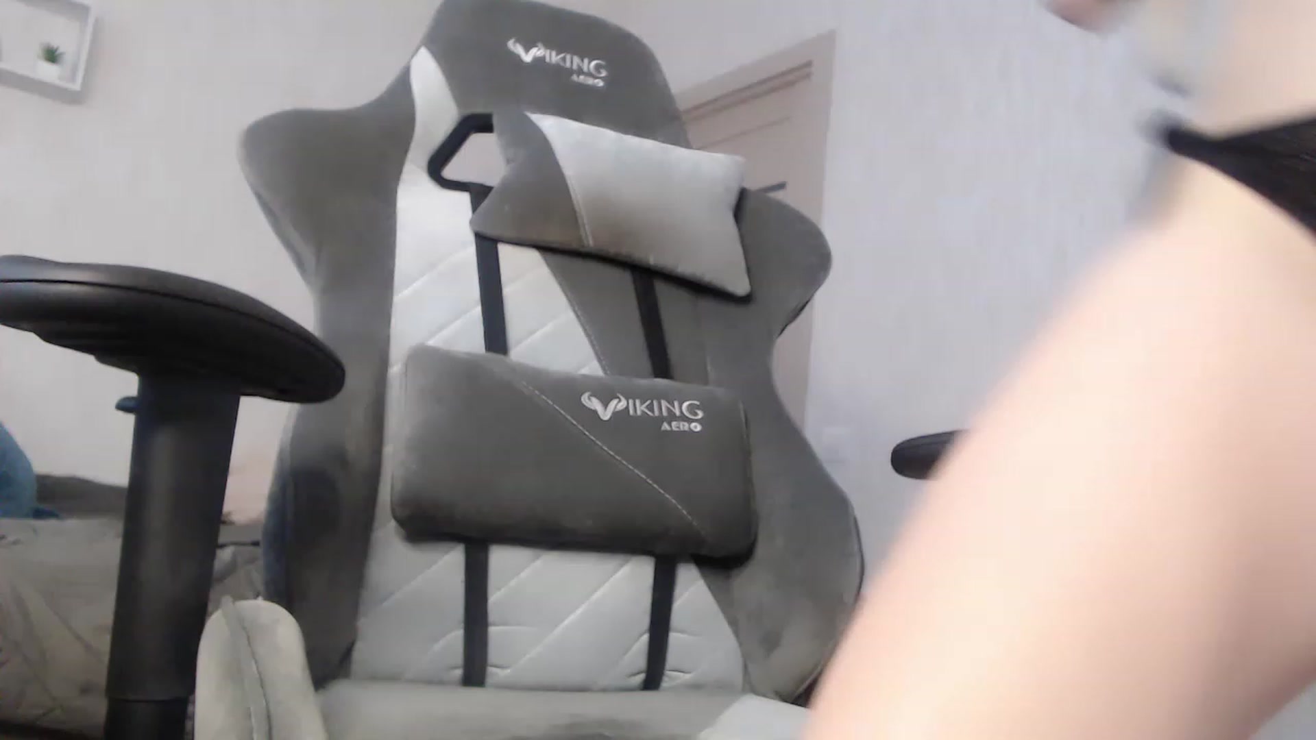 Gallery image thumbnail from BitsyMia's myfreecams stream on, 01/30/2023, 06:50 image 15 of 20