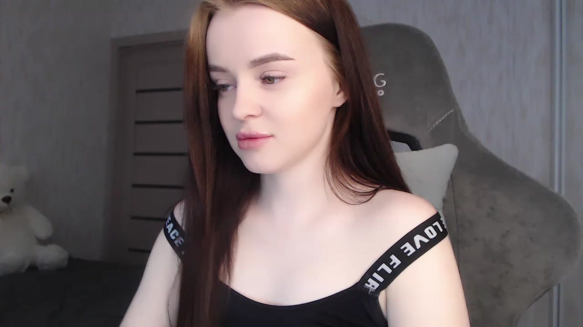 Gallery image thumbnail from BitsyMia's myfreecams stream on, 03/27/2023, 05:20 image 16 of 20
