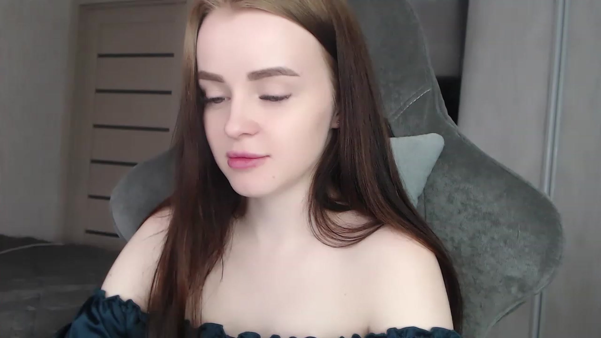 Gallery image thumbnail from BitsyMia's myfreecams stream on, 05/03/2023, 06:56 image 15 of 20