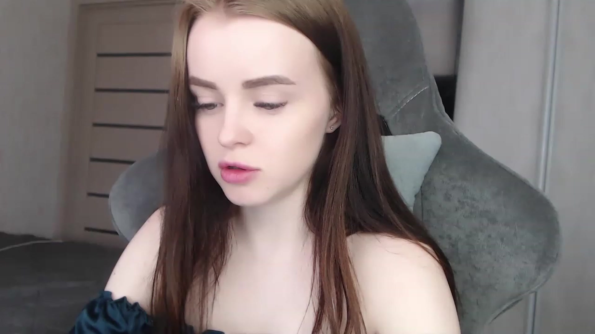 Gallery image thumbnail from BitsyMia's myfreecams stream on, 05/03/2023, 06:56 image 6 of 20