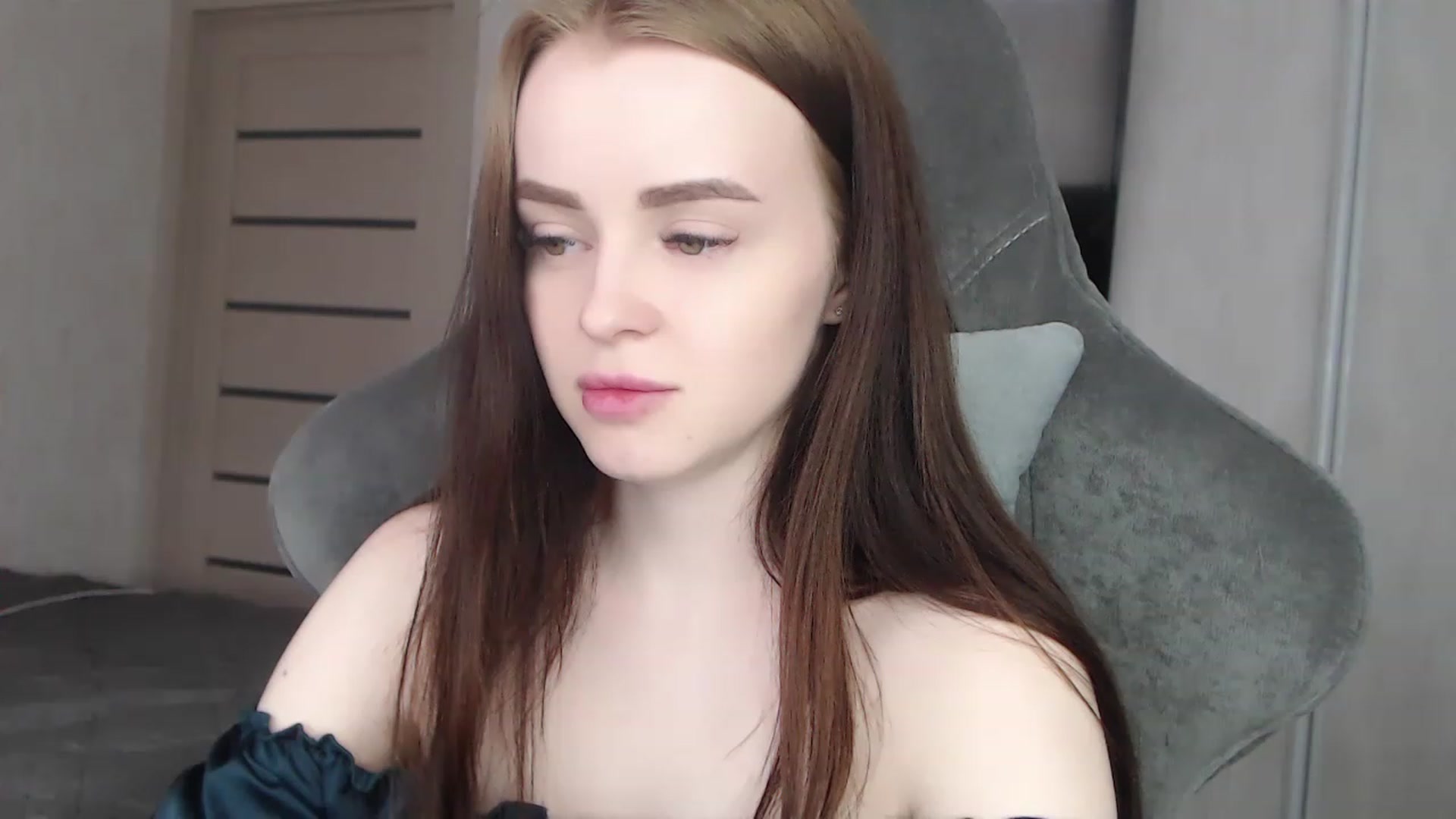Gallery image thumbnail from BitsyMia's myfreecams stream on, 05/03/2023, 06:56 image 11 of 20