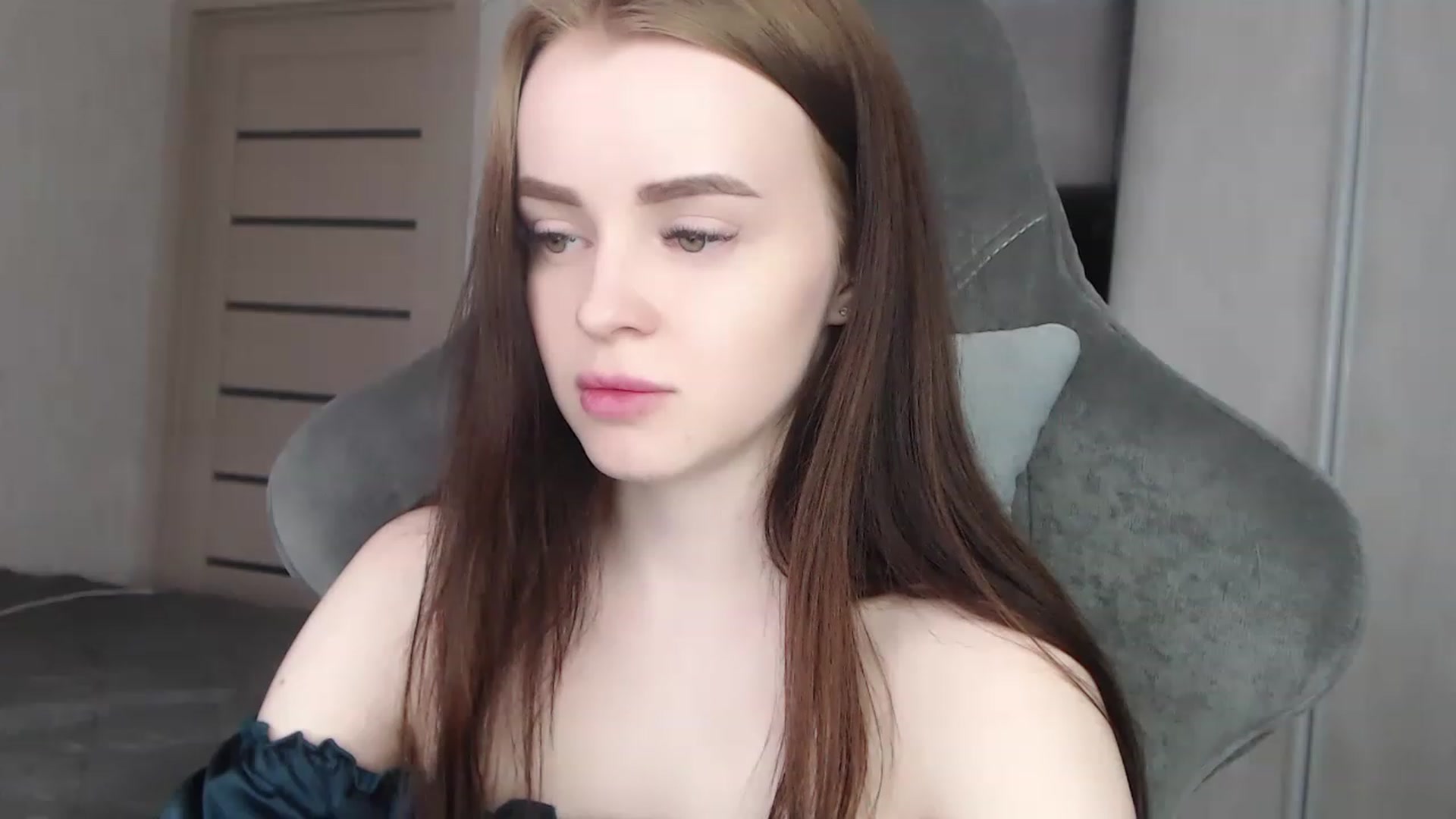 Gallery image thumbnail from BitsyMia's myfreecams stream on, 05/03/2023, 06:56 image 10 of 20