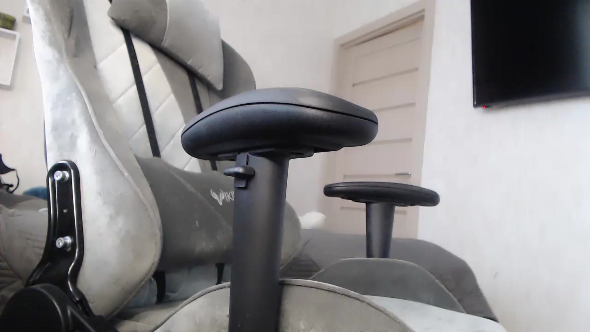 Gallery image thumbnail from BitsyMia's myfreecams stream on, 06/30/2023, 05:41 image 17 of 20