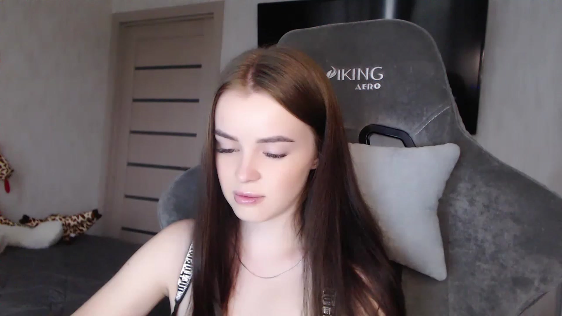 Gallery image thumbnail from BitsyMia's myfreecams stream on, 08/04/2023, 05:20 image 10 of 20