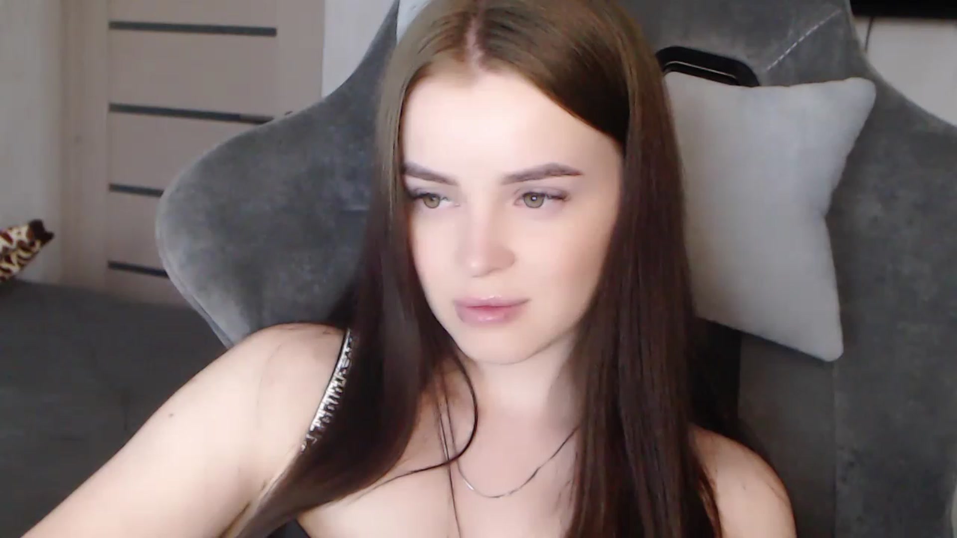 Gallery image thumbnail from BitsyMia's myfreecams stream on, 08/04/2023, 05:20 image 18 of 20