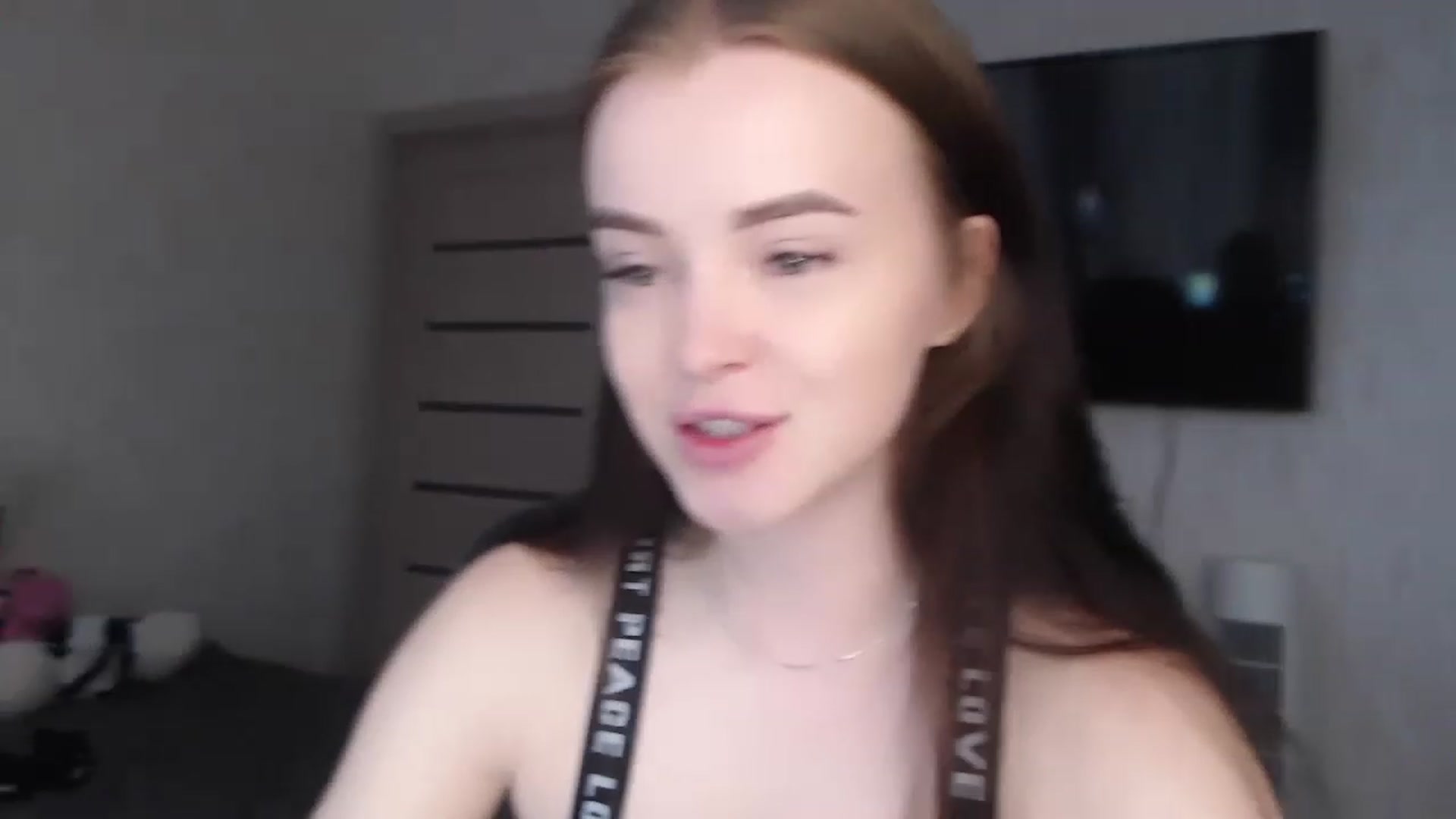 Gallery image thumbnail from BitsyMia's myfreecams stream on, 08/14/2023, 05:11 image 17 of 20