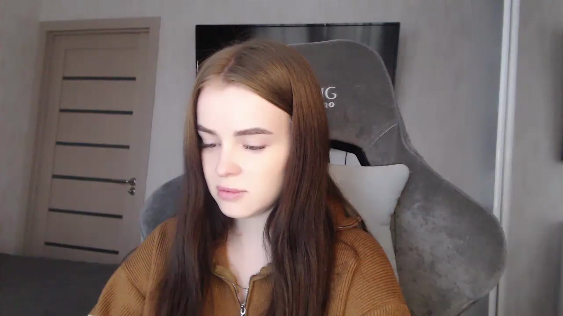 Gallery image thumbnail from BitsyMia's myfreecams stream on, 08/15/2023, 04:39 image 8 of 20
