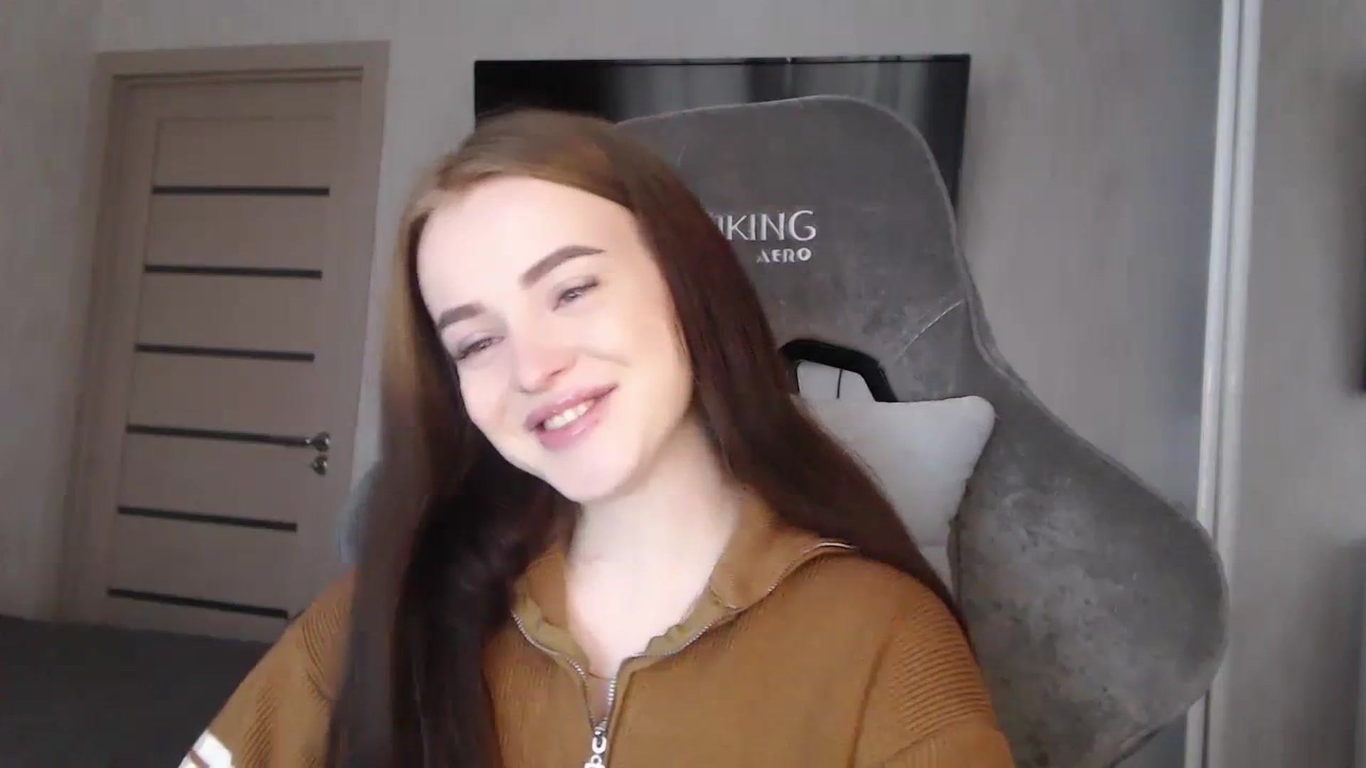 Gallery image thumbnail from BitsyMia's myfreecams stream on, 08/15/2023, 04:39 image 10 of 20