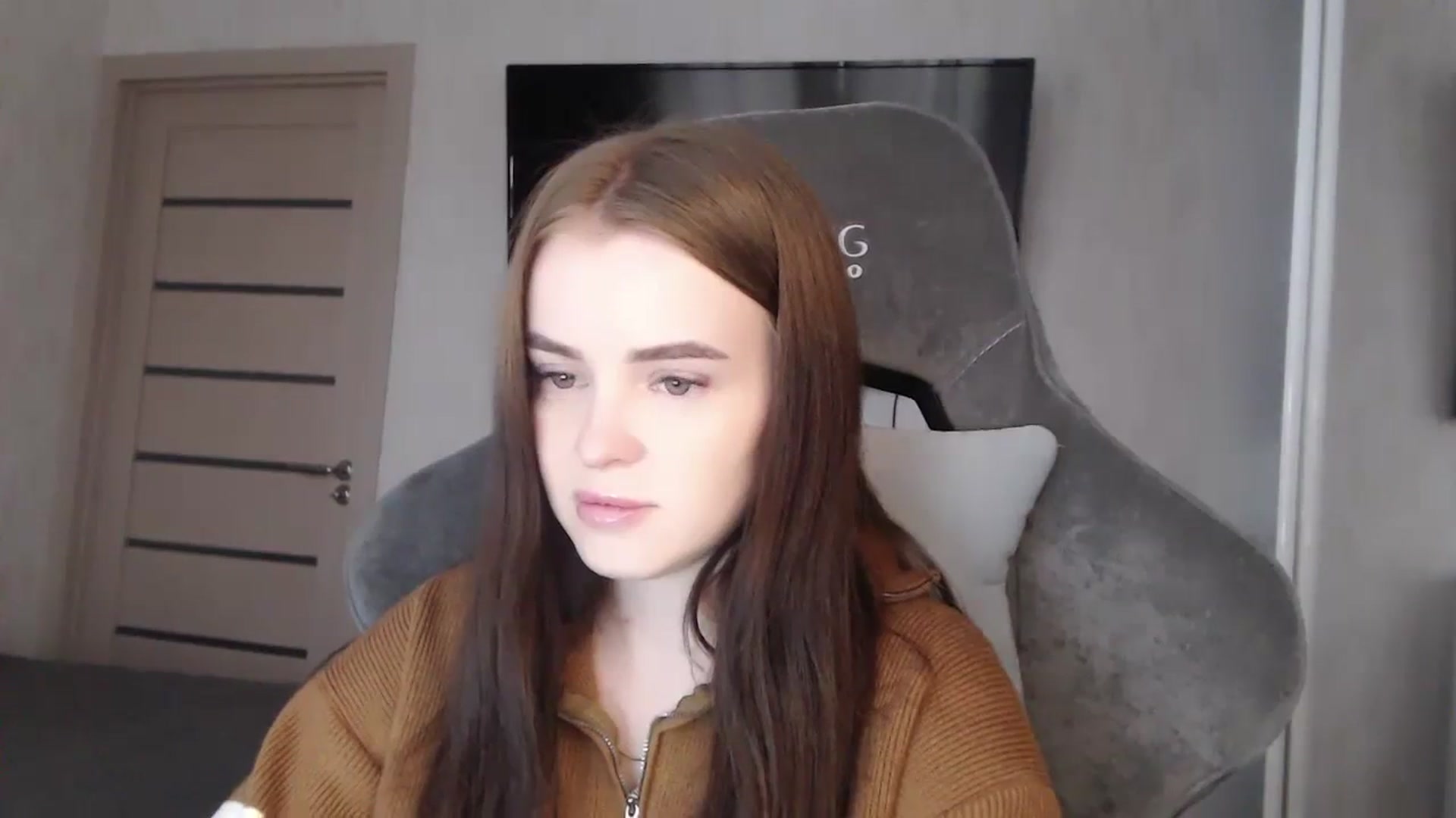 Gallery image thumbnail from BitsyMia's myfreecams stream on, 08/15/2023, 04:39 image 7 of 20