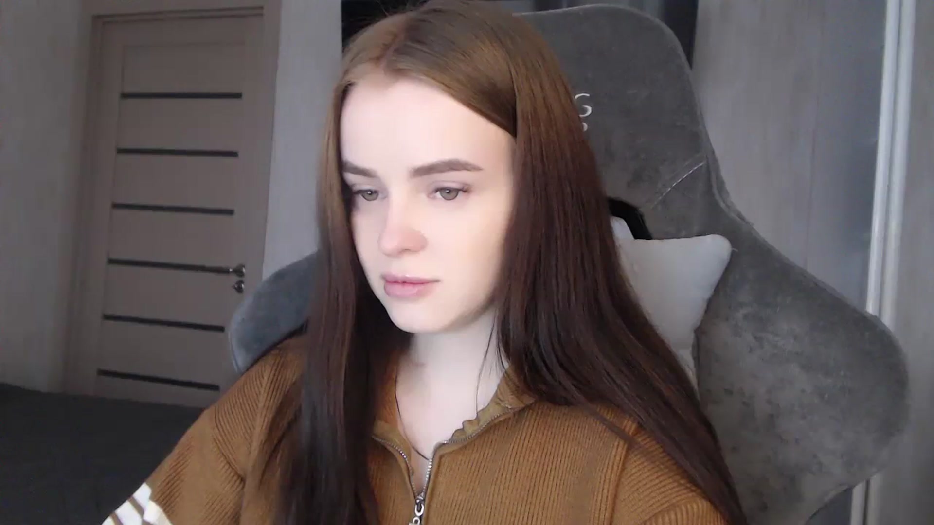 Gallery image thumbnail from BitsyMia's myfreecams stream on, 08/15/2023, 04:39 image 19 of 20