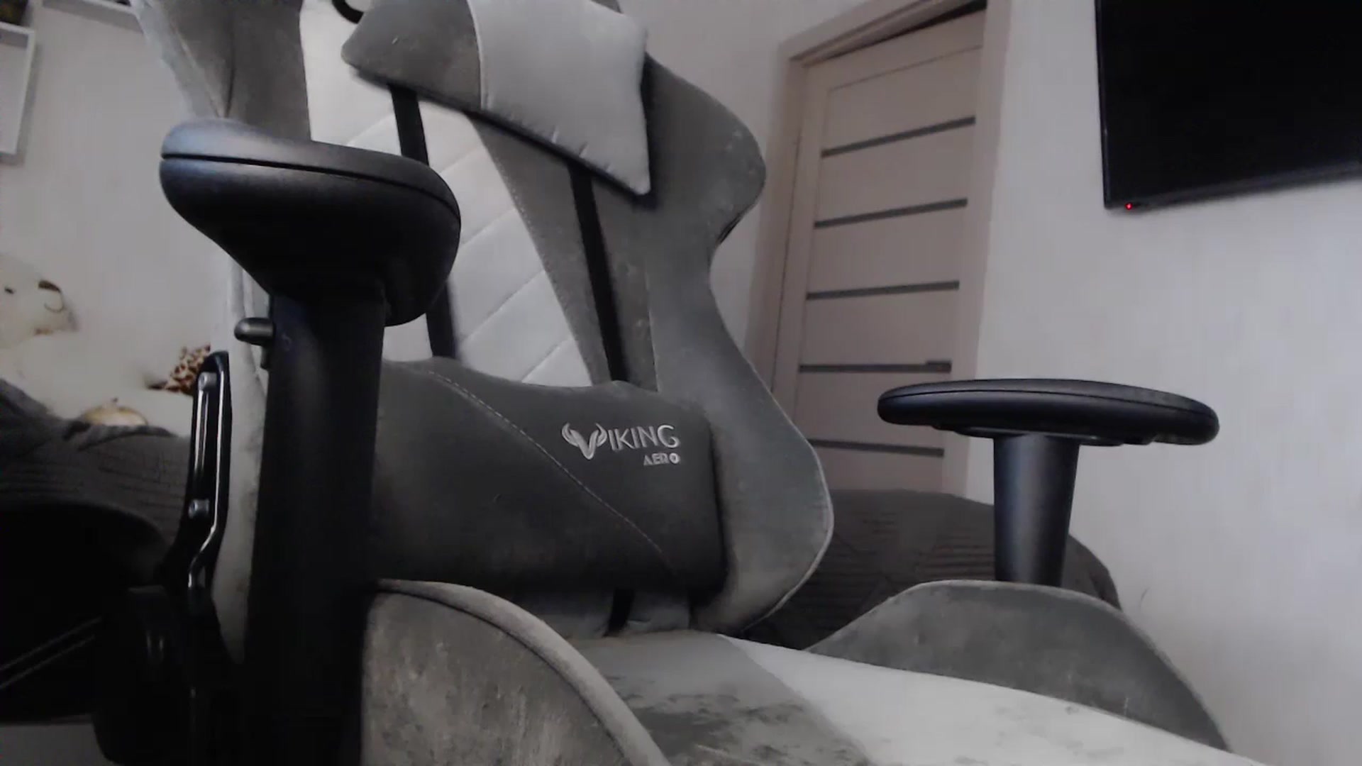 Gallery image thumbnail from BitsyMia's myfreecams stream on, 08/19/2023, 05:14 image 11 of 20