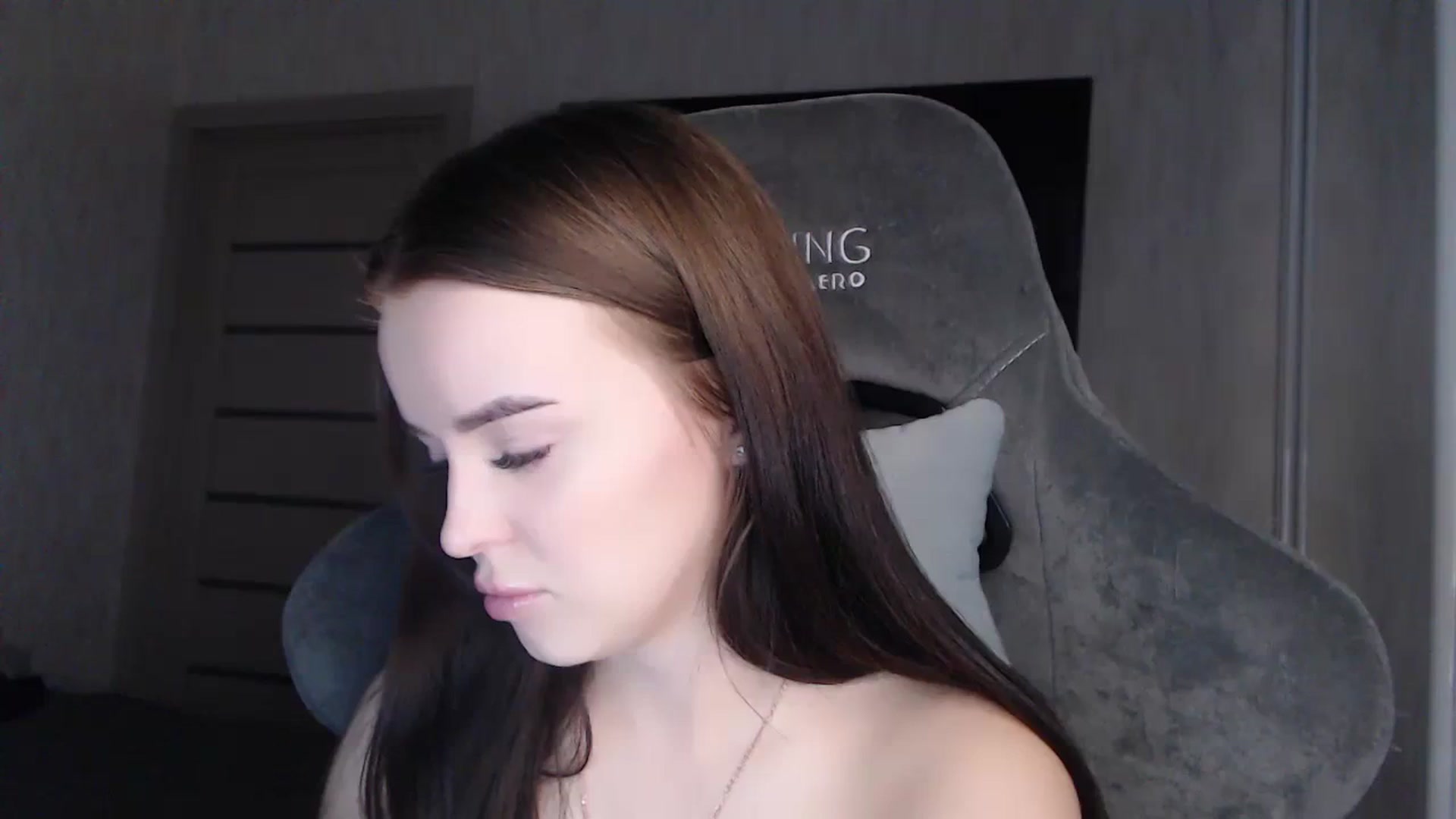 Gallery image thumbnail from BitsyMia's myfreecams stream on, 10/21/2023, 06:03 image 15 of 20