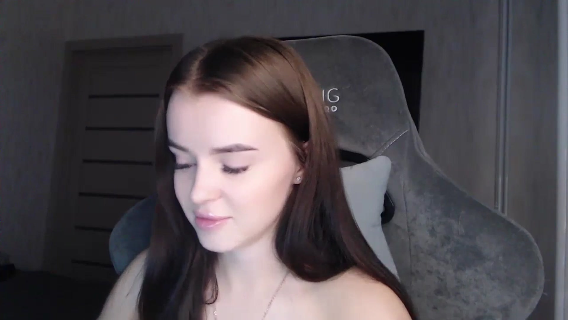 Gallery image thumbnail from BitsyMia's myfreecams stream on, 10/21/2023, 06:03 image 19 of 20
