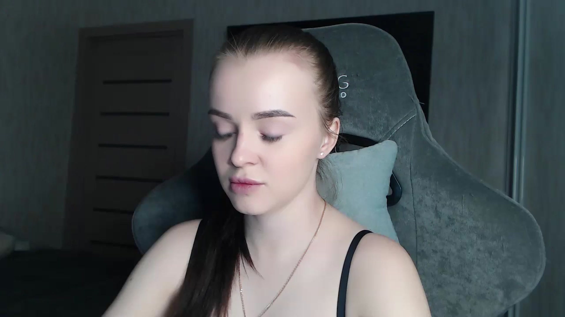 Gallery image thumbnail from BitsyMia's myfreecams stream on, 10/30/2023, 05:03 image 16 of 20