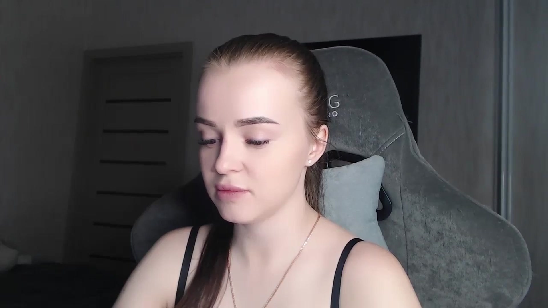 Gallery image thumbnail from BitsyMia's myfreecams stream on, 10/30/2023, 05:03 image 13 of 20