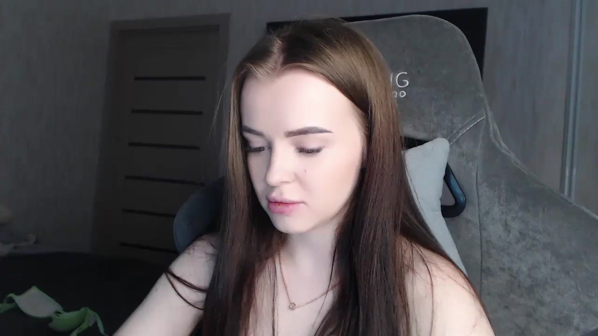 Gallery image thumbnail from BitsyMia's myfreecams stream on, 11/06/2023, 06:10 image 17 of 20