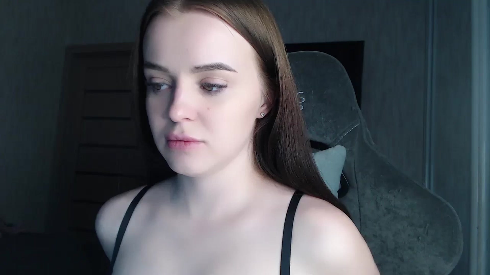 Gallery image thumbnail from BitsyMia's myfreecams stream on, 11/22/2023, 07:17 image 12 of 20