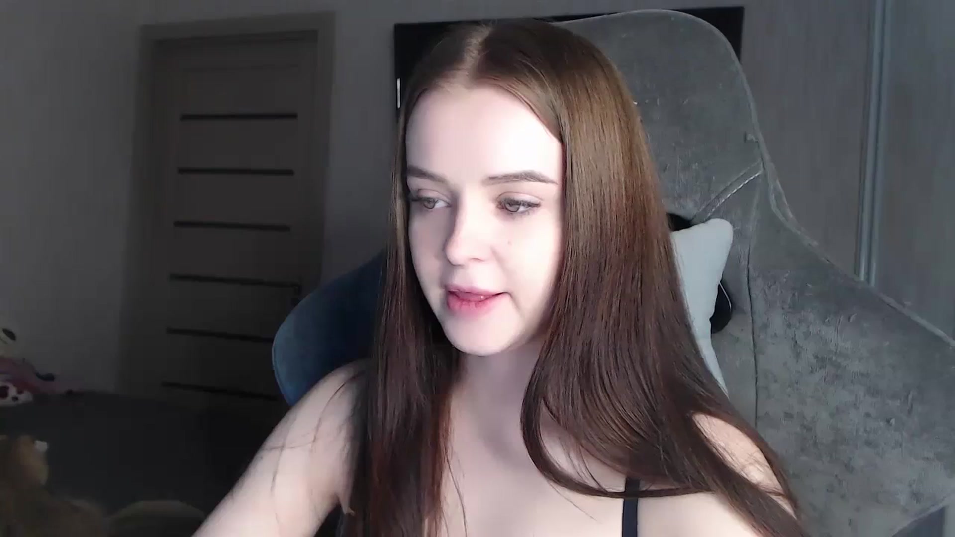 Gallery image thumbnail from BitsyMia's myfreecams stream on, 11/22/2023, 07:17 image 2 of 20