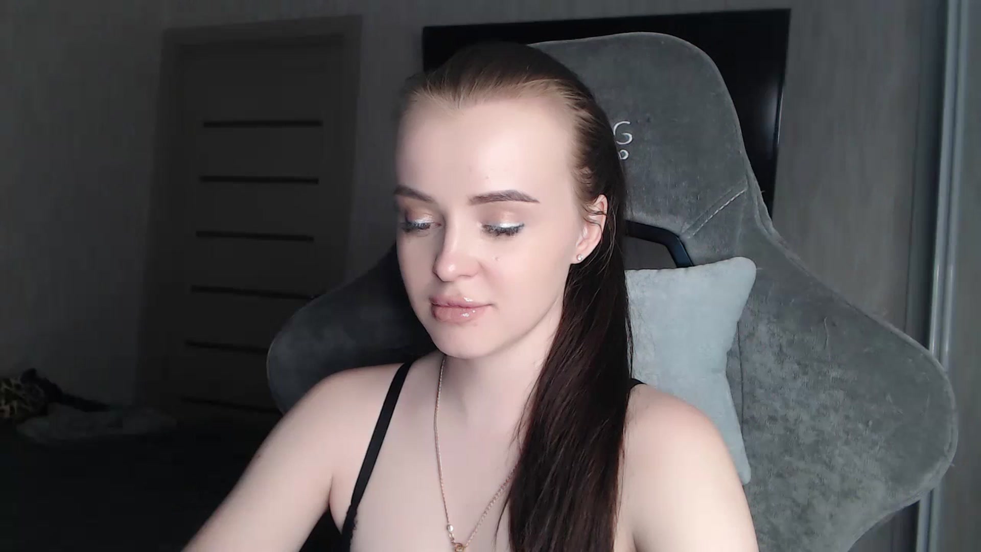 Gallery image thumbnail from BitsyMia's myfreecams stream on, 12/02/2023, 07:13 image 20 of 20