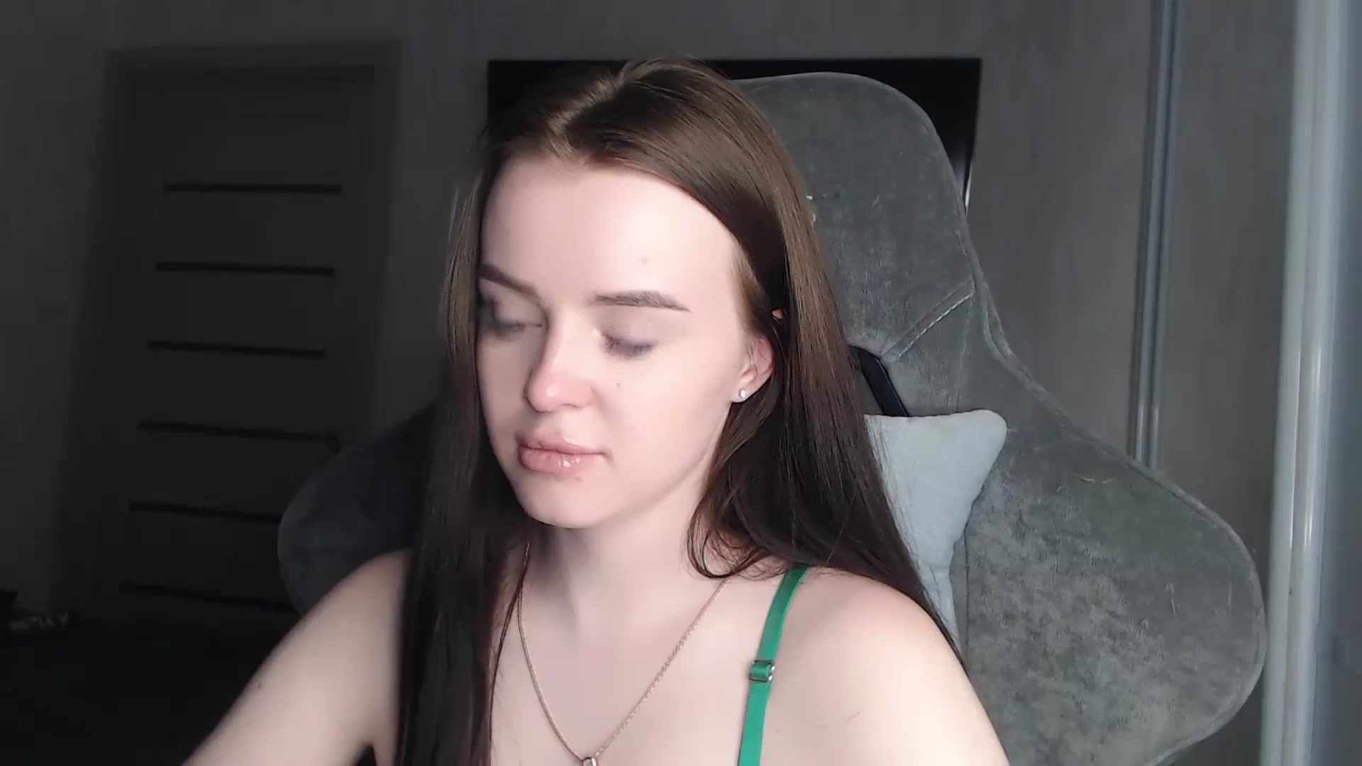 Gallery image thumbnail from BitsyMia's myfreecams stream on, 12/04/2023, 06:31 image 20 of 20