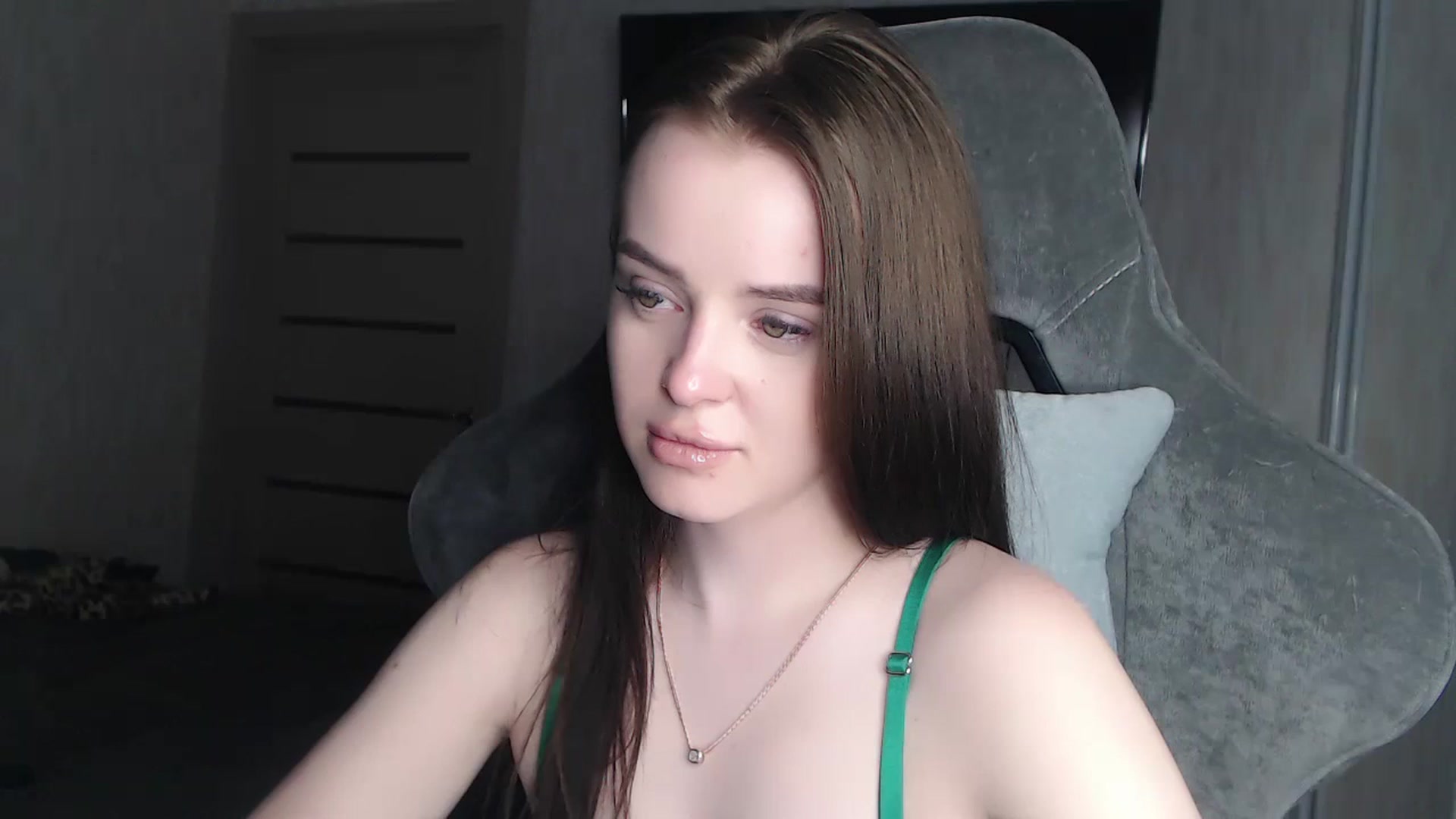 Gallery image thumbnail from BitsyMia's myfreecams stream on, 12/04/2023, 06:31 image 17 of 20