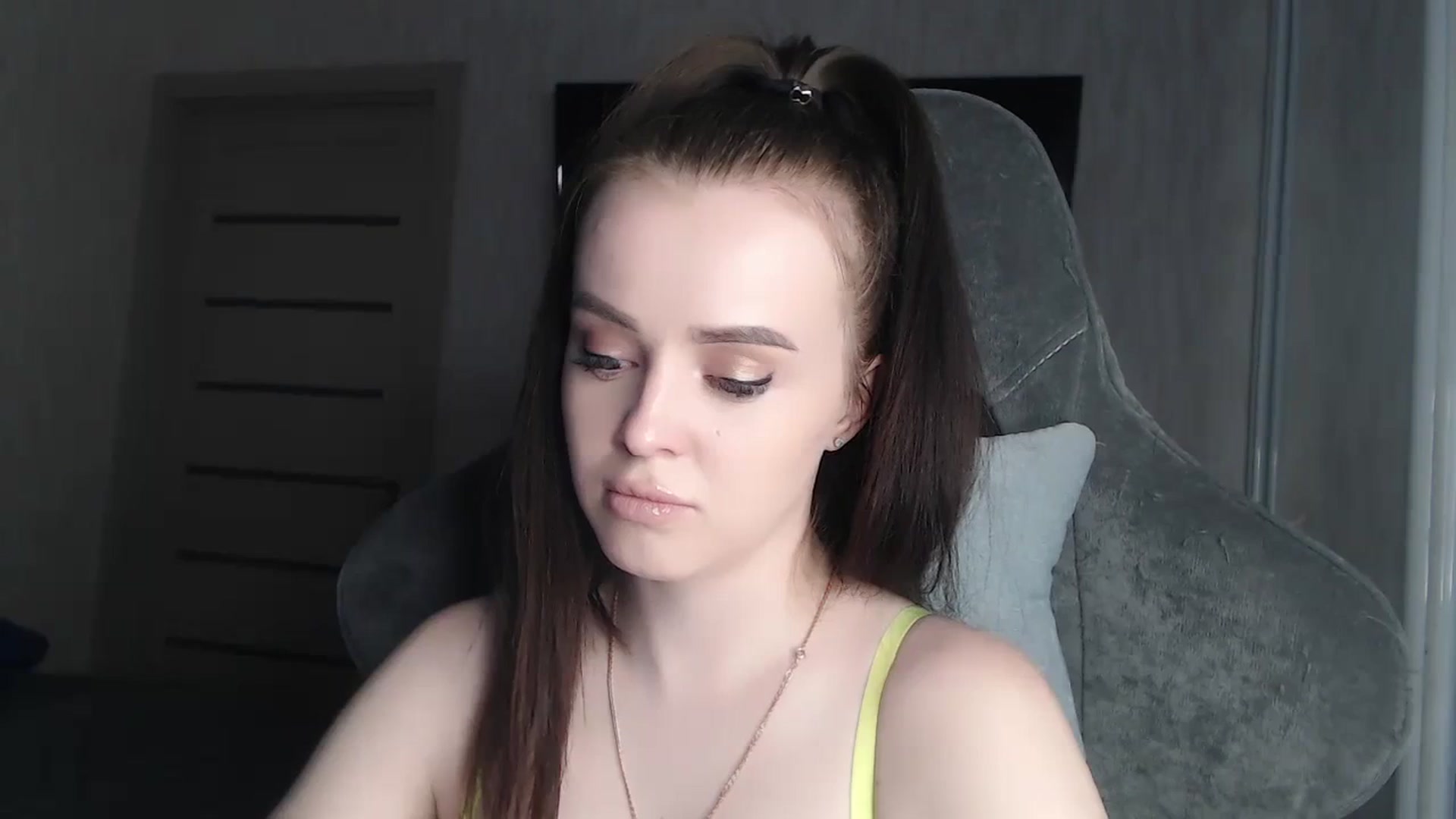 Gallery image thumbnail from BitsyMia's myfreecams stream on, 12/07/2023, 06:02 image 15 of 20
