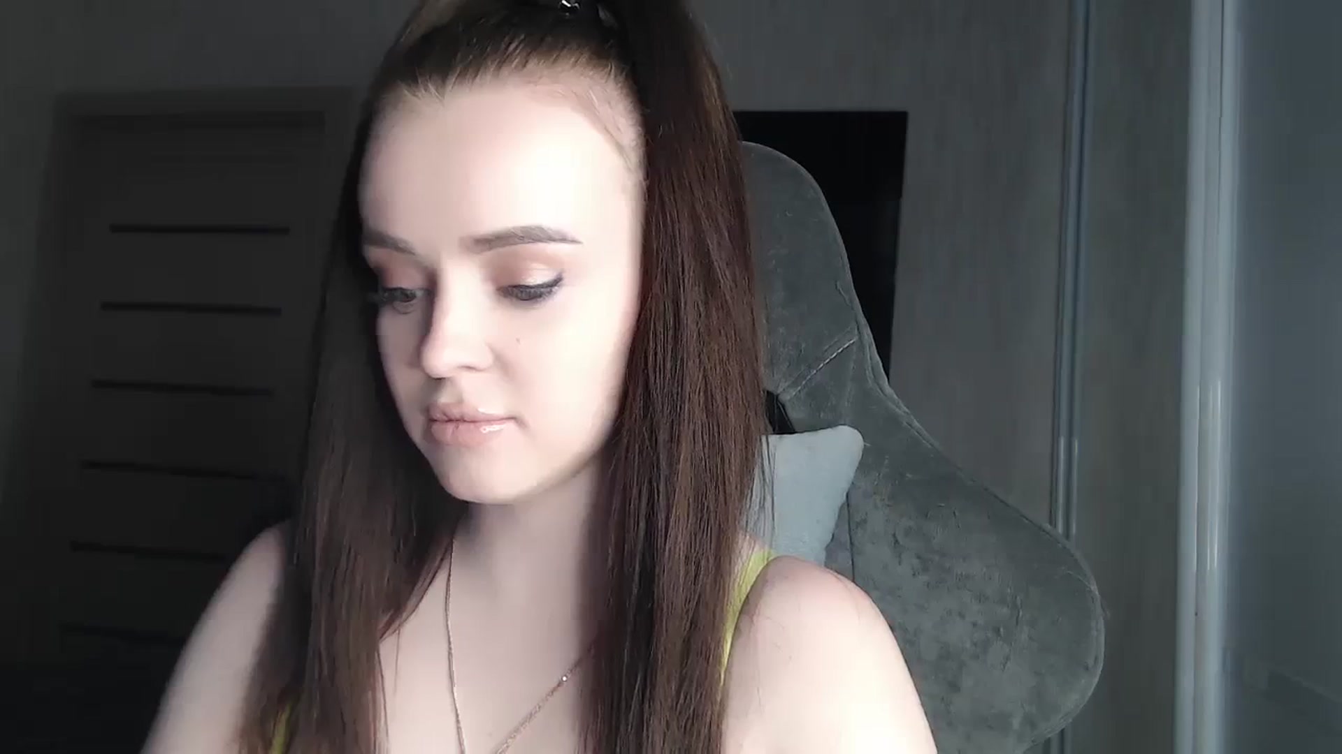 Gallery image thumbnail from BitsyMia's myfreecams stream on, 12/07/2023, 06:02 image 2 of 20