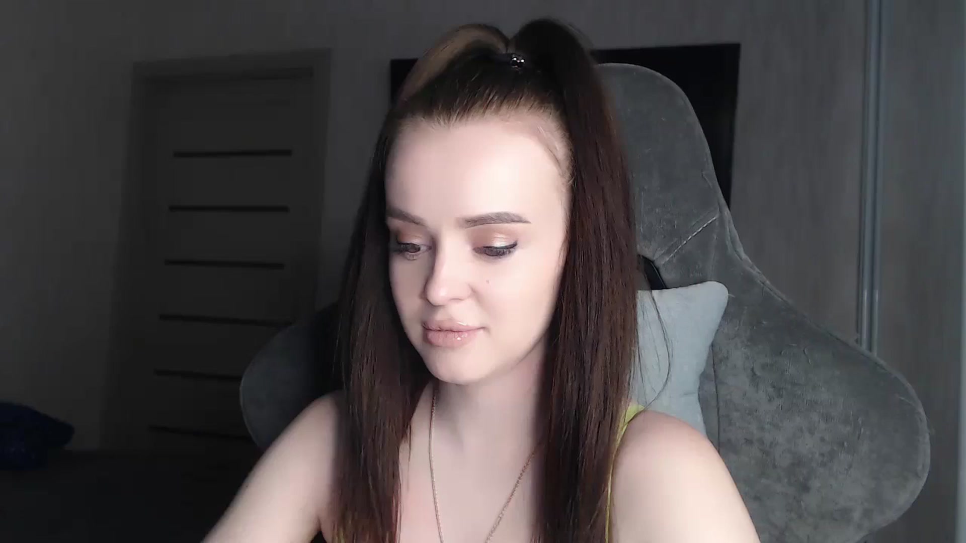 Gallery image thumbnail from BitsyMia's myfreecams stream on, 12/07/2023, 06:02 image 7 of 20