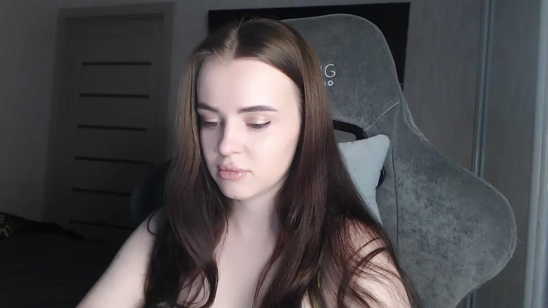 Gallery image thumbnail from BitsyMia's myfreecams stream on, 12/11/2023, 05:15 image 4 of 20
