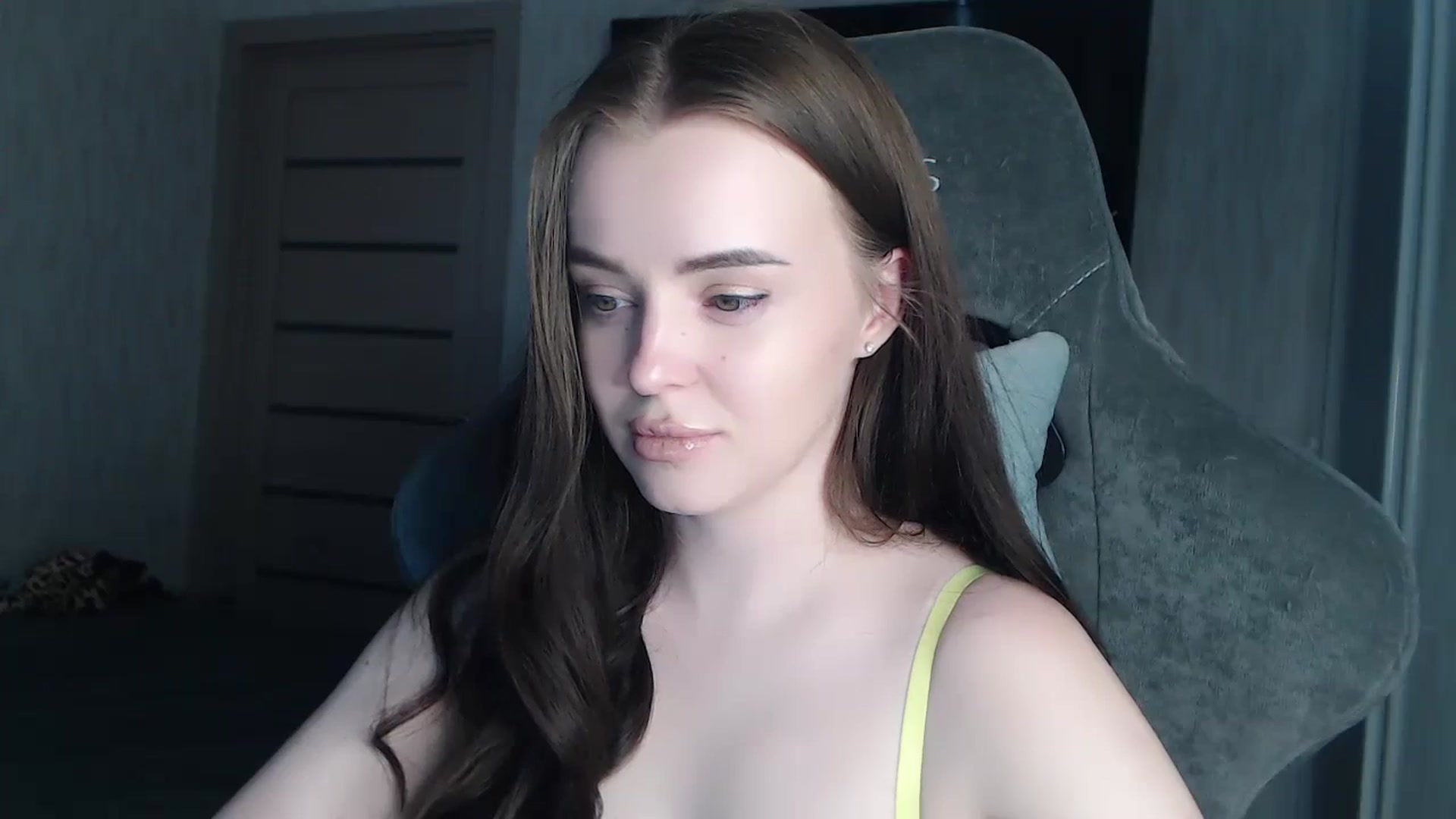 Gallery image thumbnail from BitsyMia's myfreecams stream on, 12/11/2023, 07:24 image 6 of 20