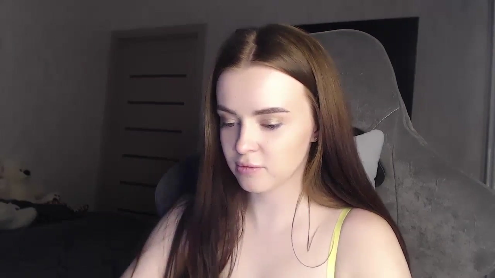 Gallery image thumbnail from BitsyMia's myfreecams stream on, 12/18/2023, 06:02 image 13 of 20