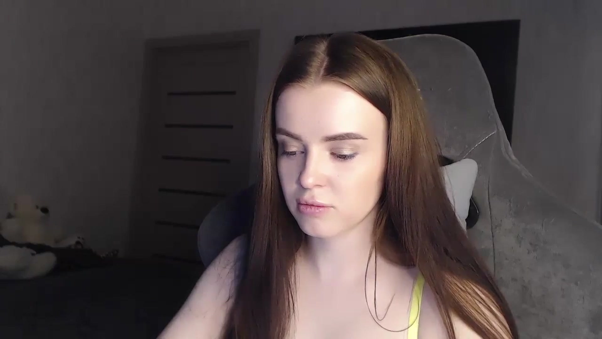 Gallery image thumbnail from BitsyMia's myfreecams stream on, 12/18/2023, 06:02 image 16 of 20