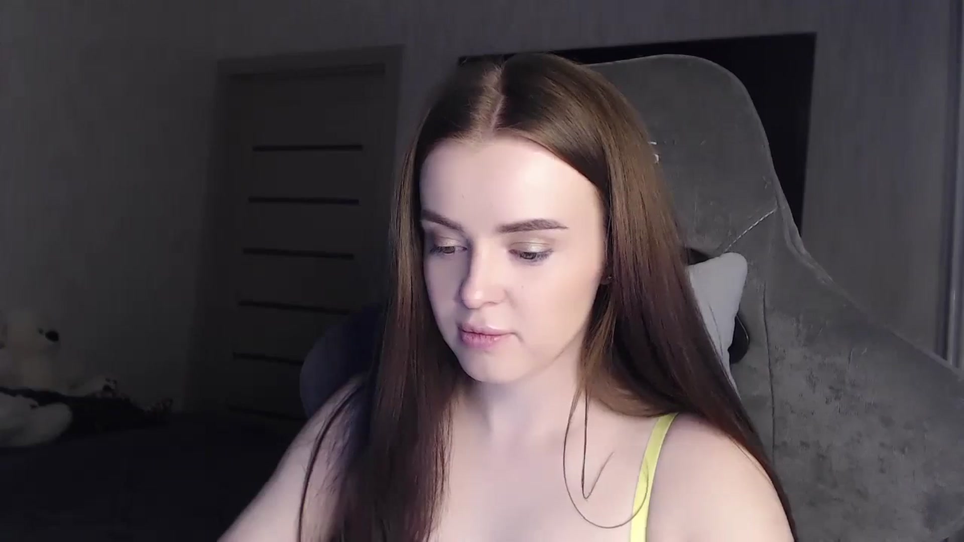 Gallery image thumbnail from BitsyMia's myfreecams stream on, 12/18/2023, 06:02 image 14 of 20