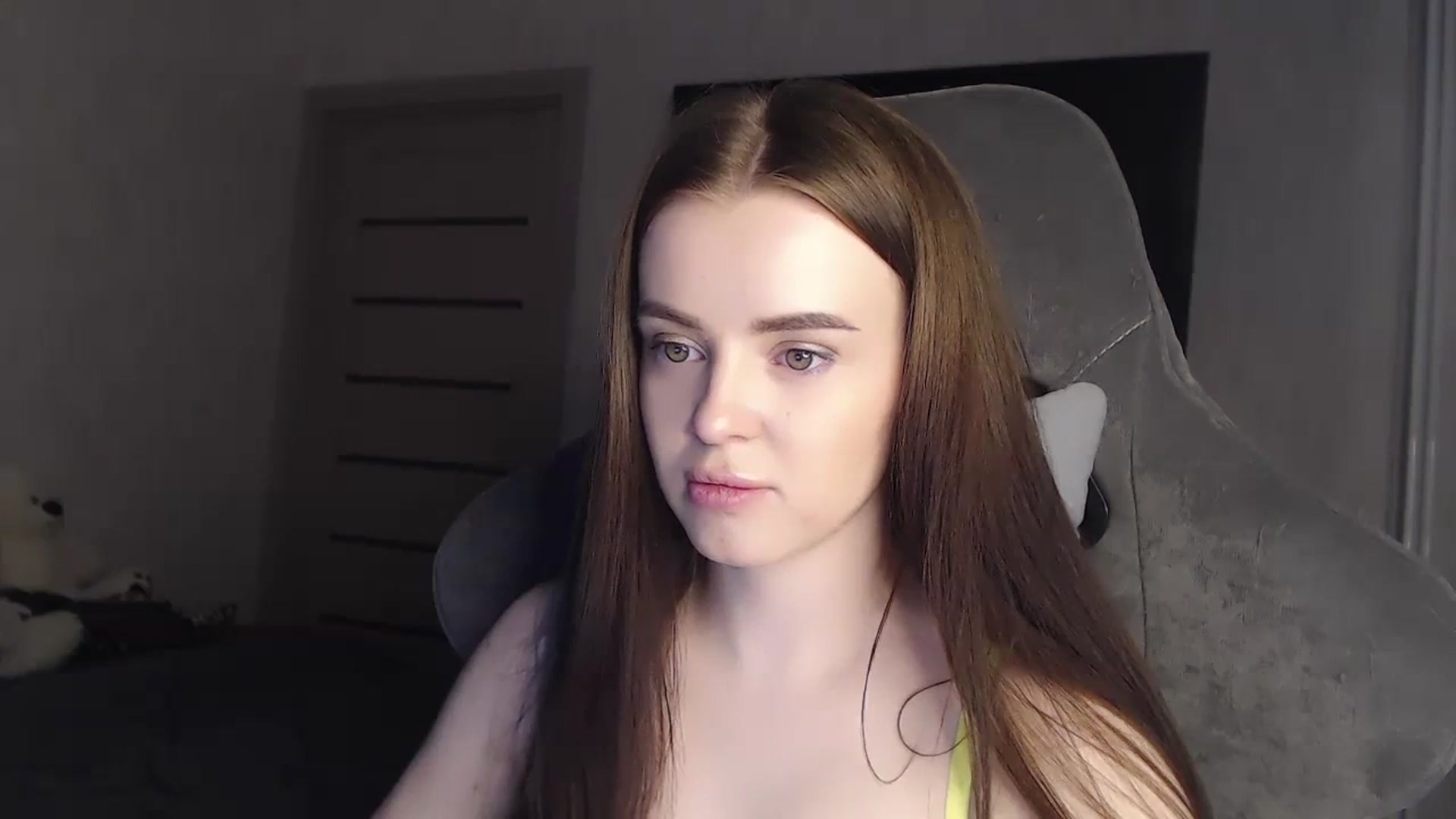 Gallery image thumbnail from BitsyMia's myfreecams stream on, 12/18/2023, 06:02 image 17 of 20