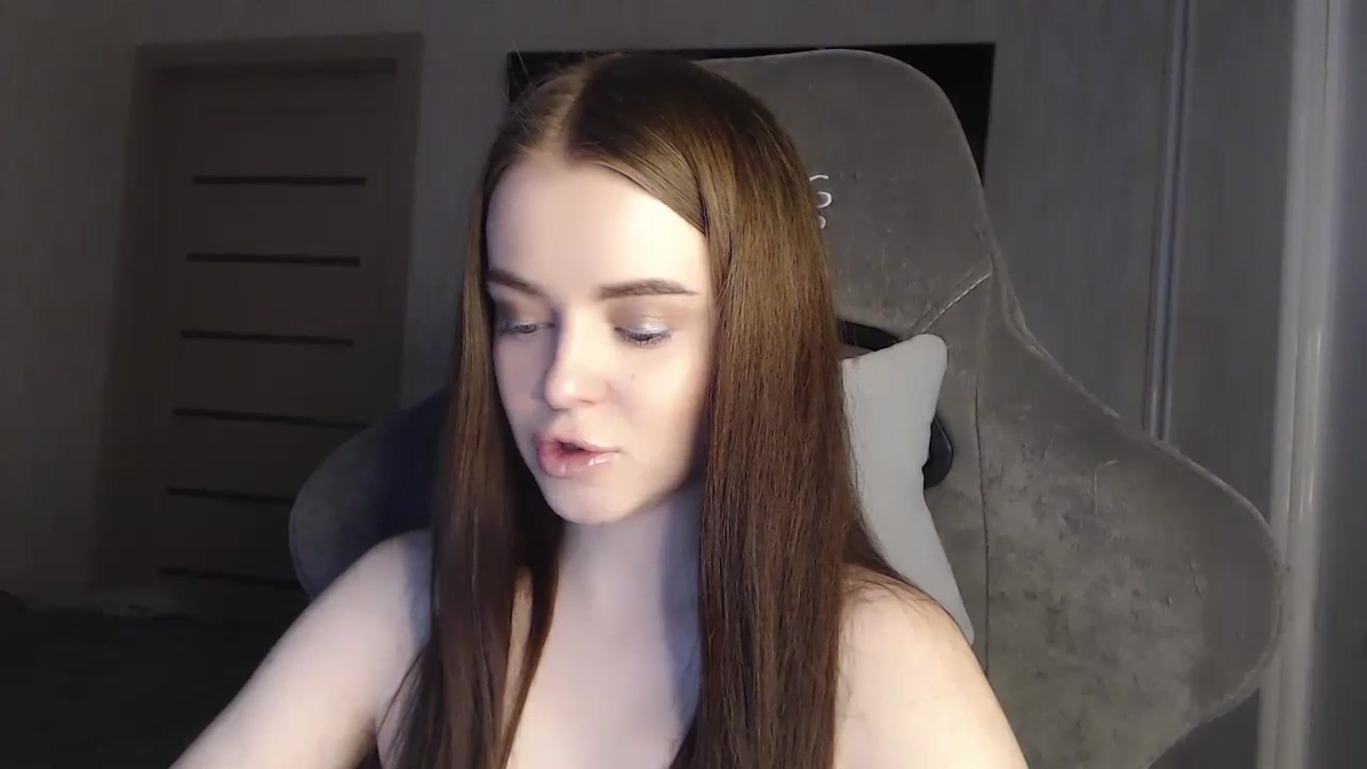 Gallery image thumbnail from BitsyMia's myfreecams stream on, 12/22/2023, 05:58 image 2 of 20