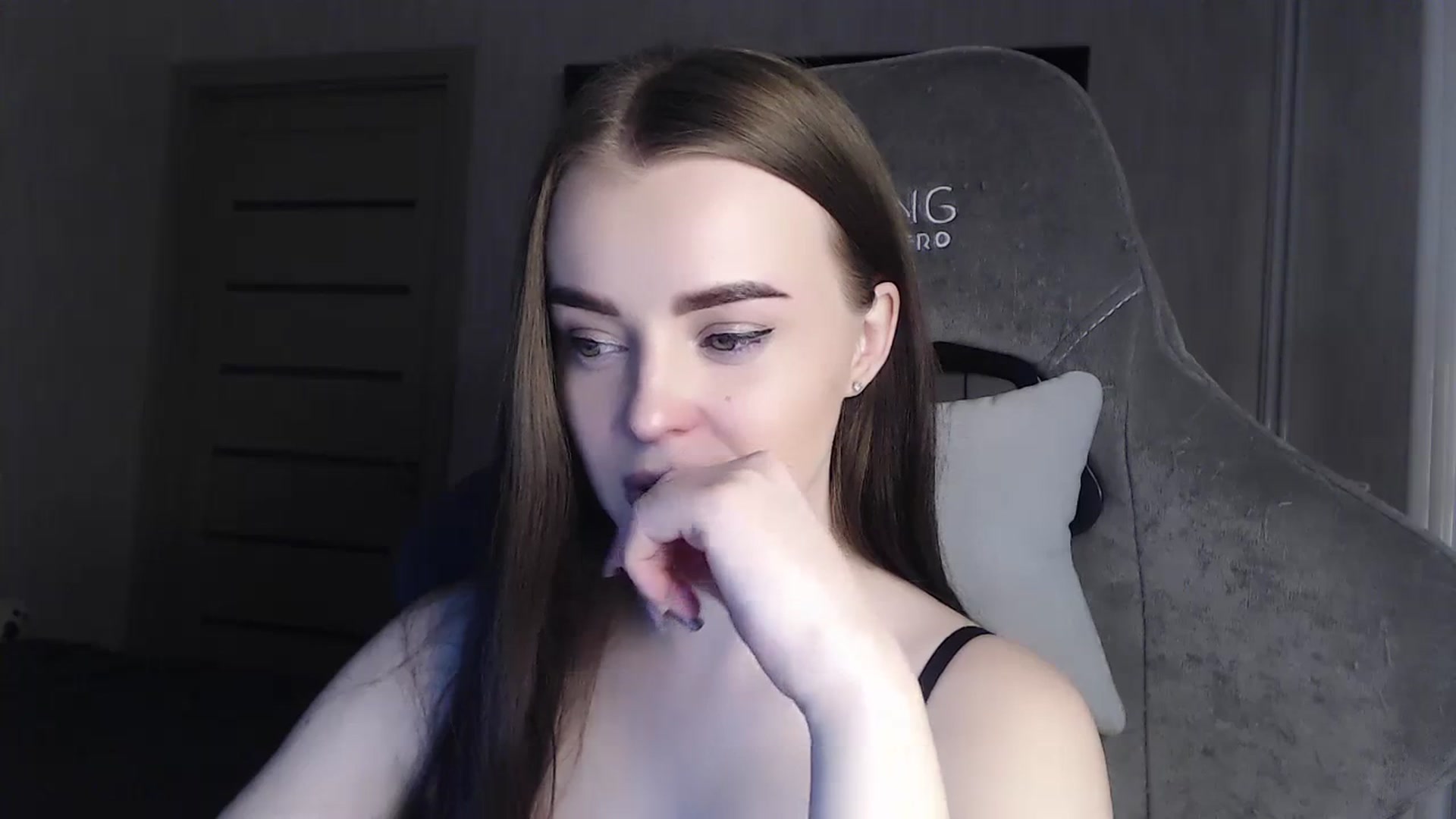 Gallery image thumbnail from BitsyMia's myfreecams stream on, 12/23/2023, 05:14 image 18 of 20