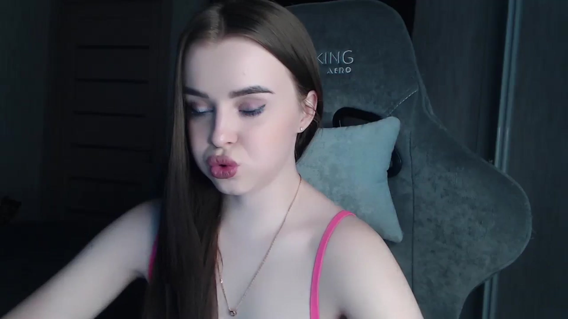 Gallery image thumbnail from BitsyMia's myfreecams stream on, 12/28/2023, 07:04 image 19 of 20