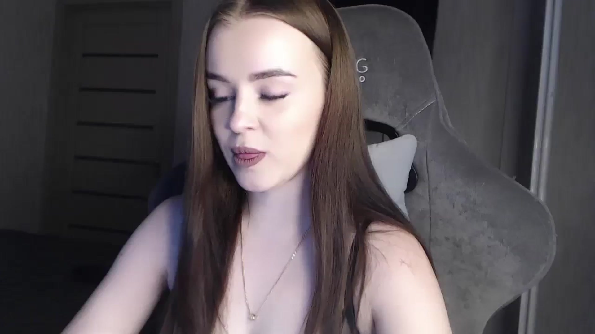 Gallery image thumbnail from BitsyMia's myfreecams stream on, 01/03/2024, 06:02 image 3 of 20