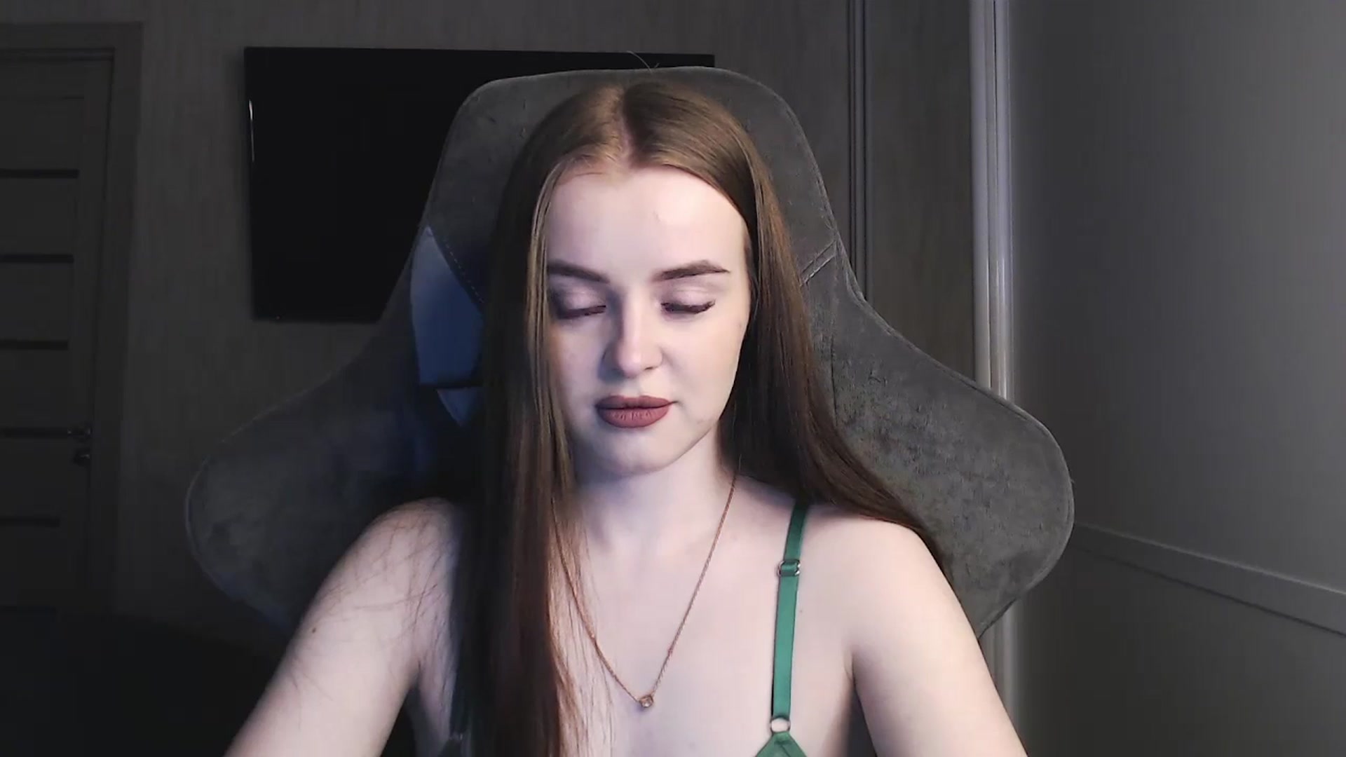 Gallery image thumbnail from BitsyMia's myfreecams stream on, 02/01/2024, 03:01 image 3 of 20