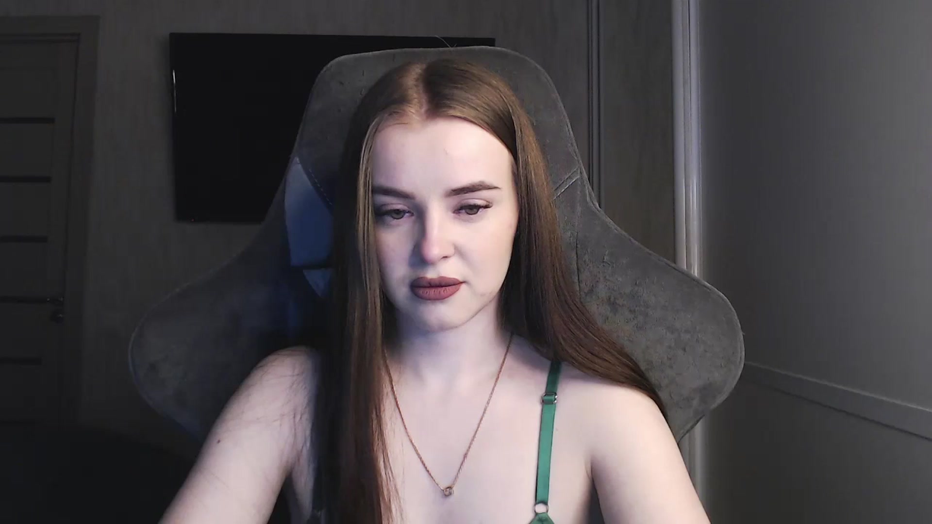 Gallery image thumbnail from BitsyMia's myfreecams stream on, 02/01/2024, 03:01 image 6 of 20