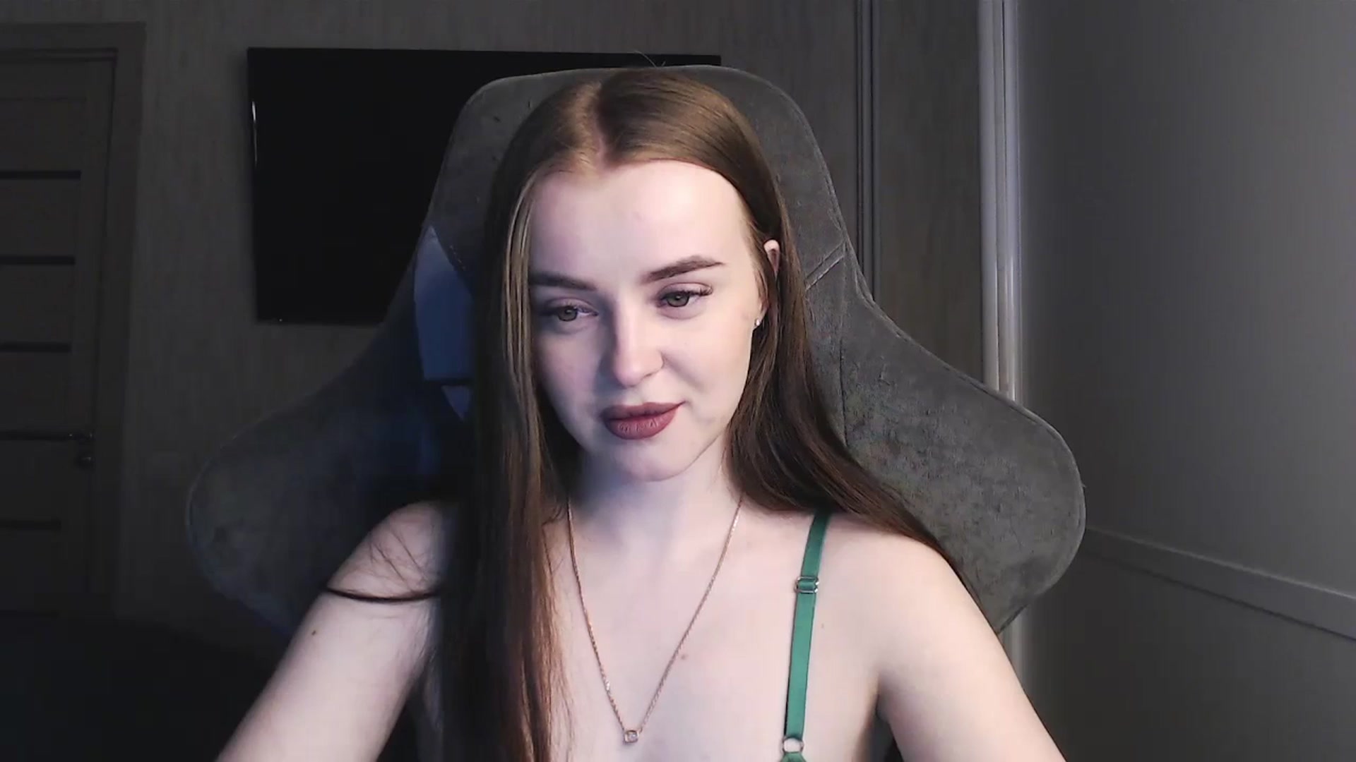Gallery image thumbnail from BitsyMia's myfreecams stream on, 02/01/2024, 03:01 image 18 of 20