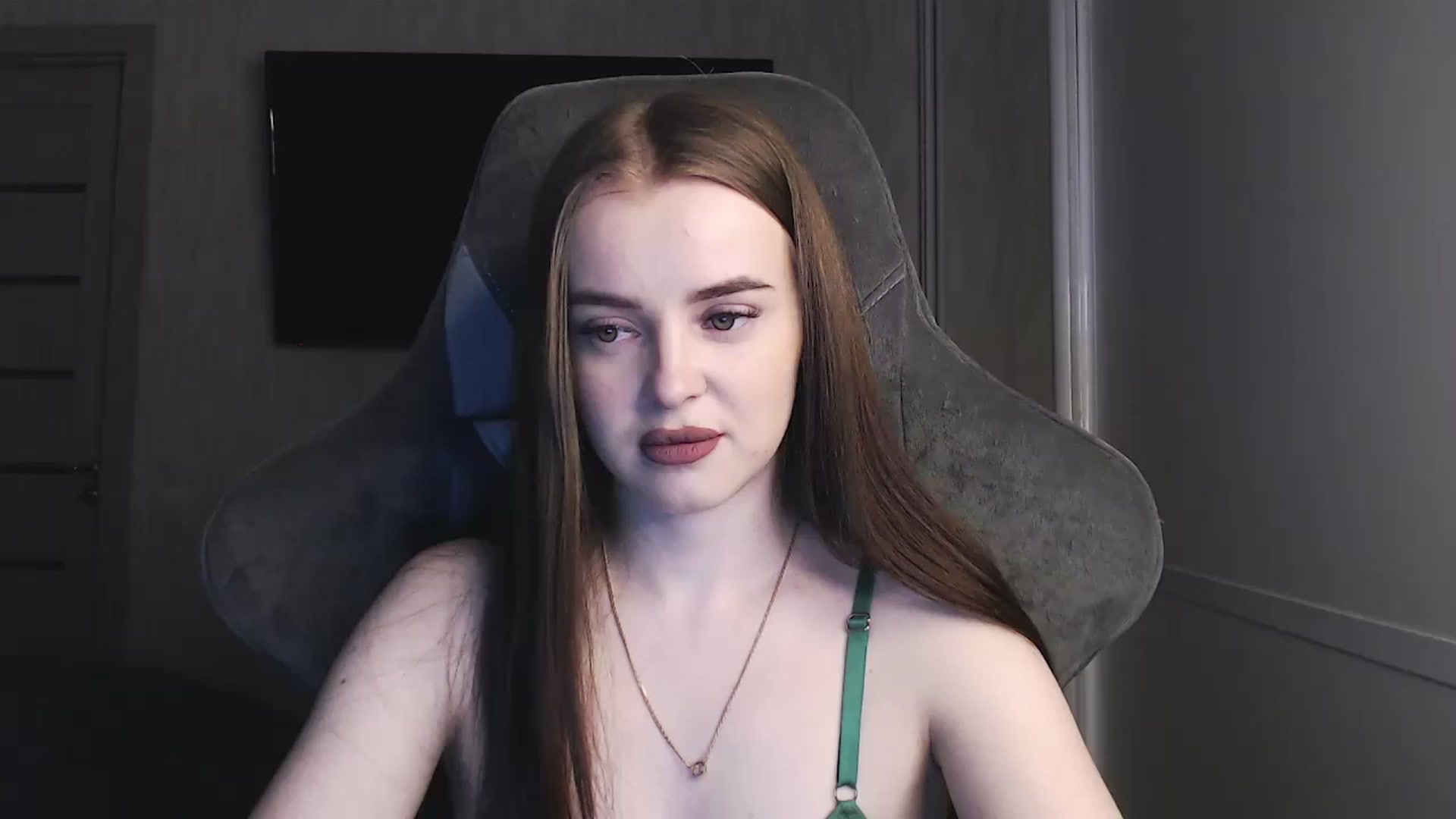 Gallery image thumbnail from BitsyMia's myfreecams stream on, 02/01/2024, 03:01 image 7 of 20
