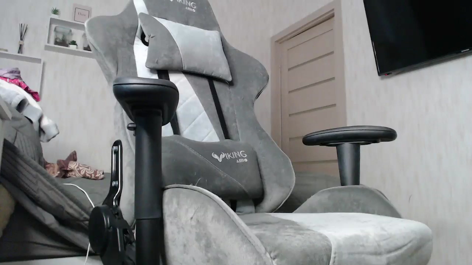Gallery image thumbnail from BitsyMia's myfreecams stream on, 02/21/2024, 03:39 image 15 of 20