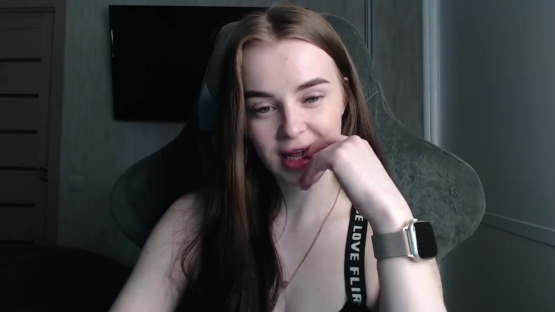 Gallery image thumbnail from BitsyMia's myfreecams stream on, 03/11/2024, 06:25 image 15 of 20